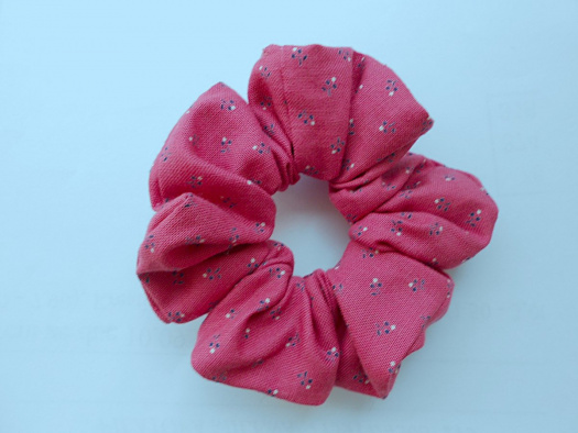 Gumička scrunchie do vlasů