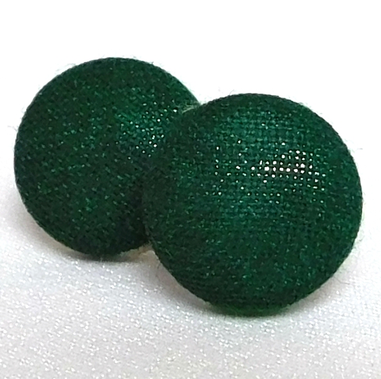 Jen tmavě zelená to může být