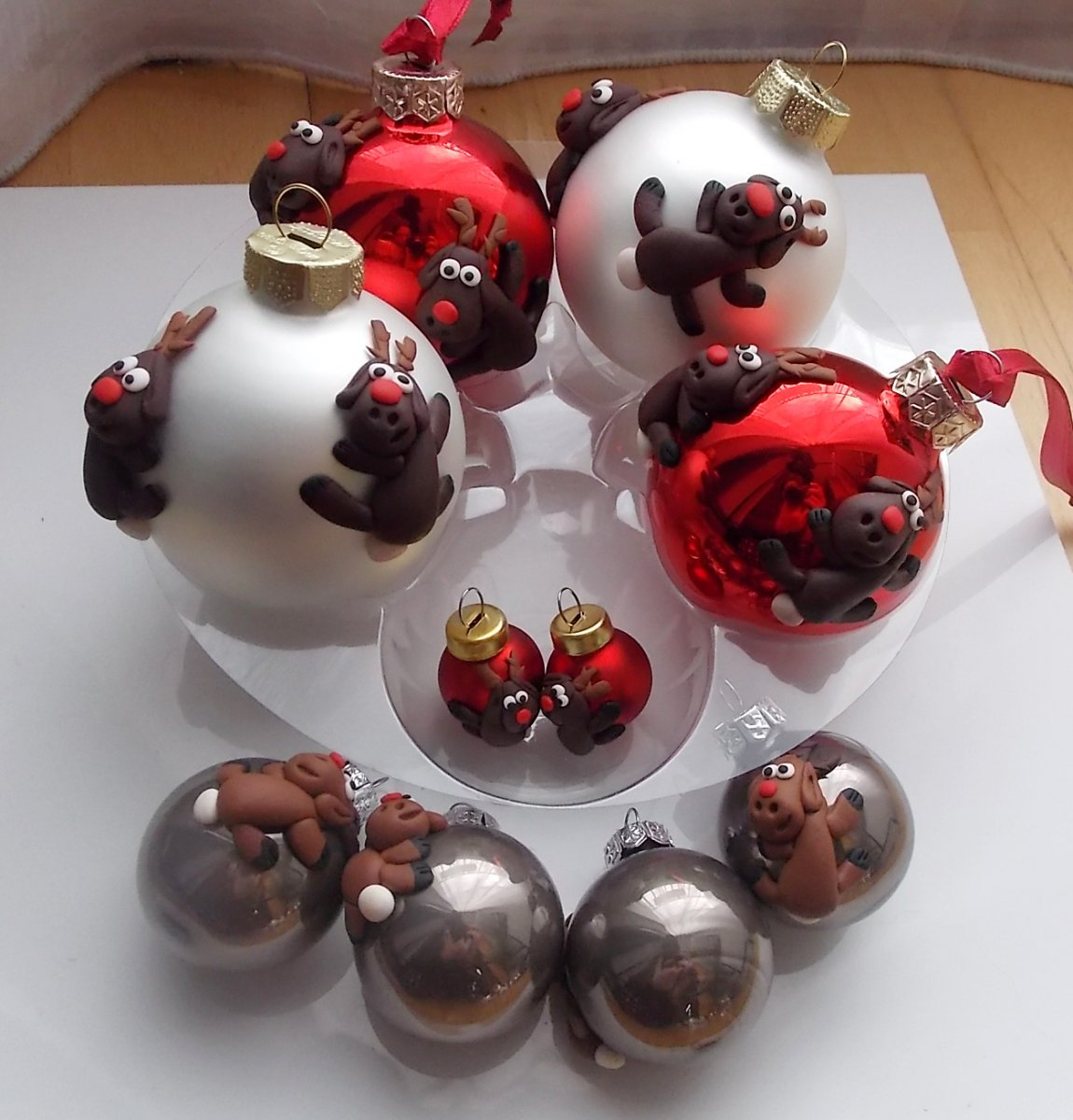 Vánoční ozdobičky - sada - sobíci červení