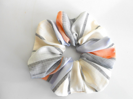 Gumička scrunchie do vlasů menší
