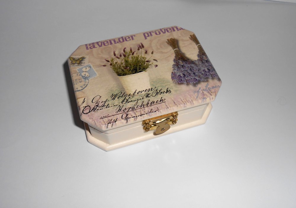 Krabička-levandule