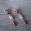 Náušnice klipsy barvy ledové s červenými jazýčky