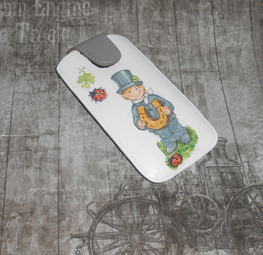 Pouzdro na mobil-pro štěstí