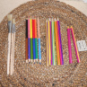 Háčkovaný košík + pastelky, tužky, guma