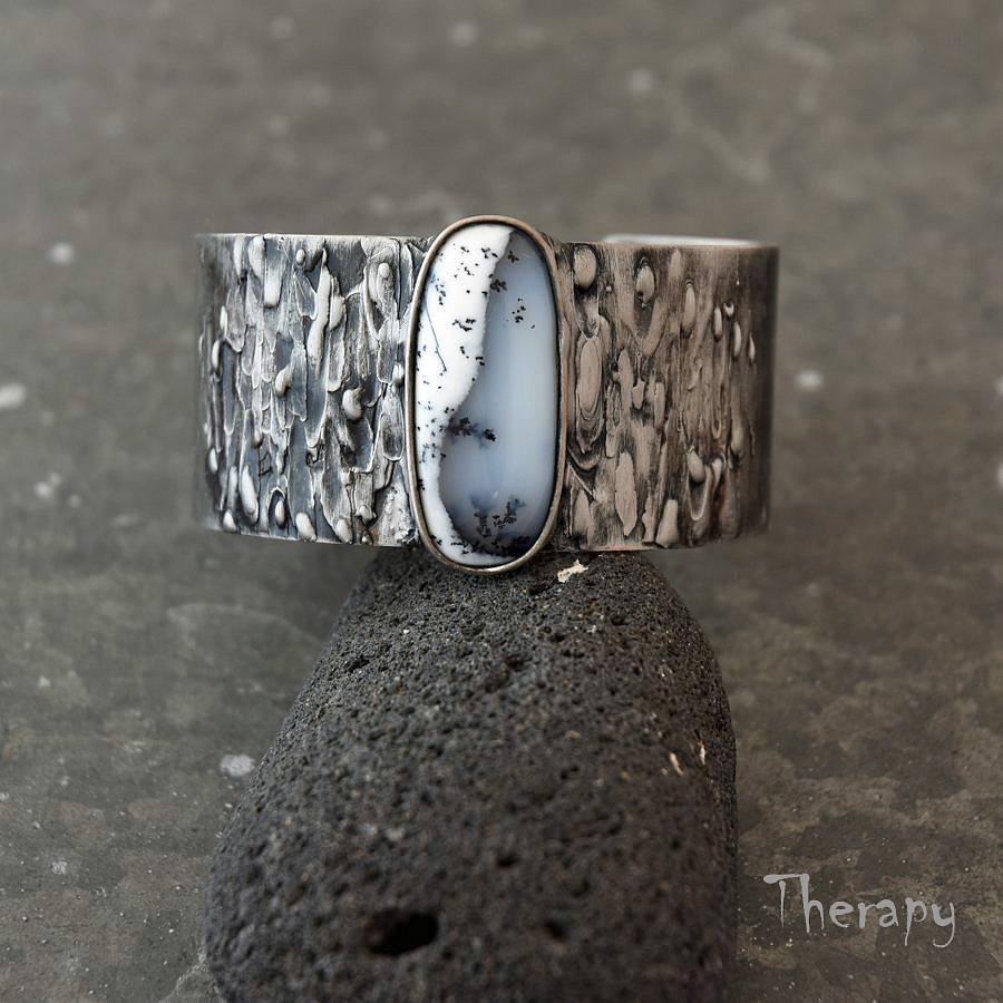 Náramek s dendritickým opálem