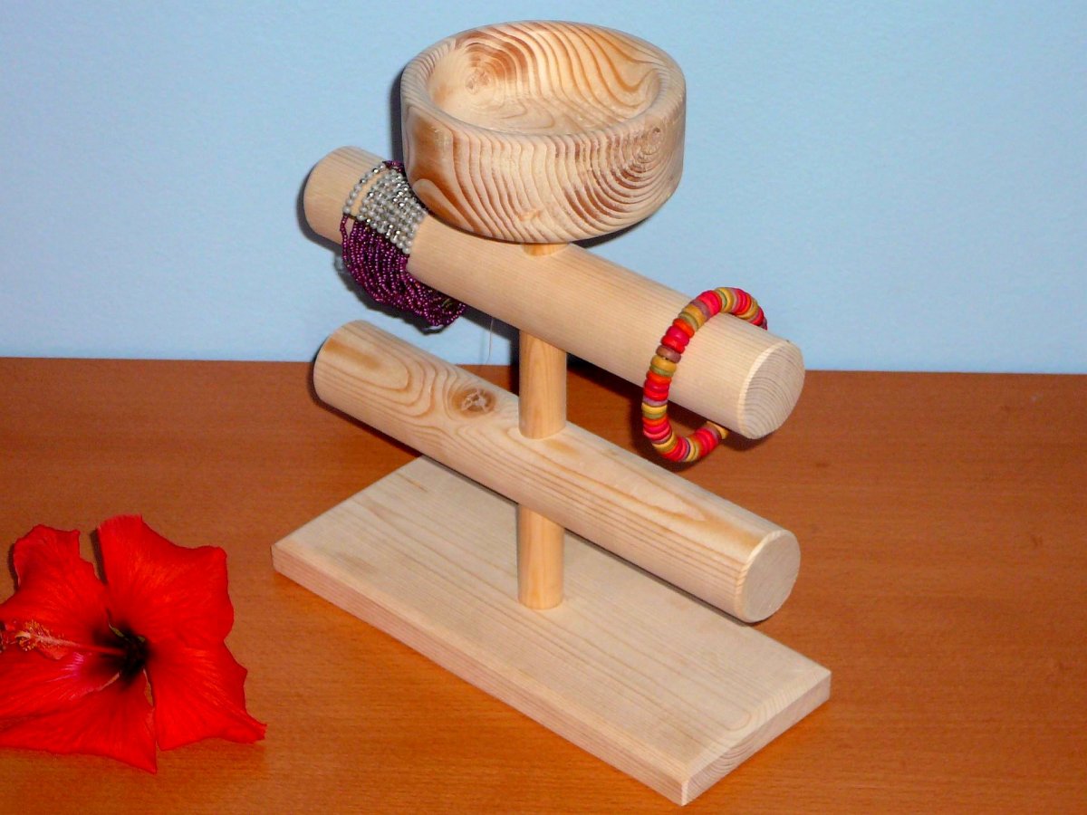 Dvoupatrový stojan s miskou 2 - smrk