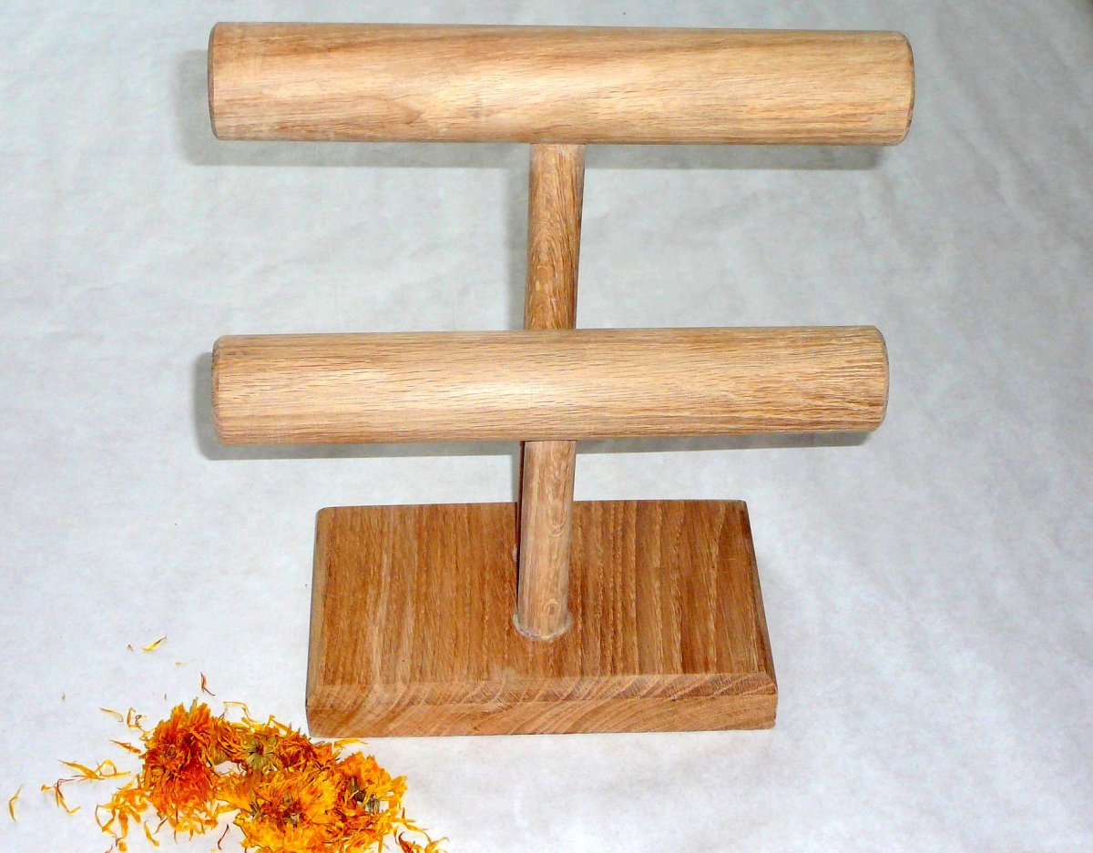 Dvouřadý stojánek na náramky - dub