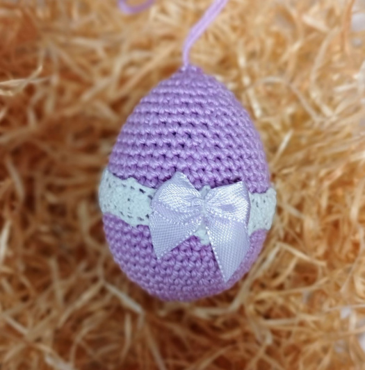 Kraslice obháčkovaná