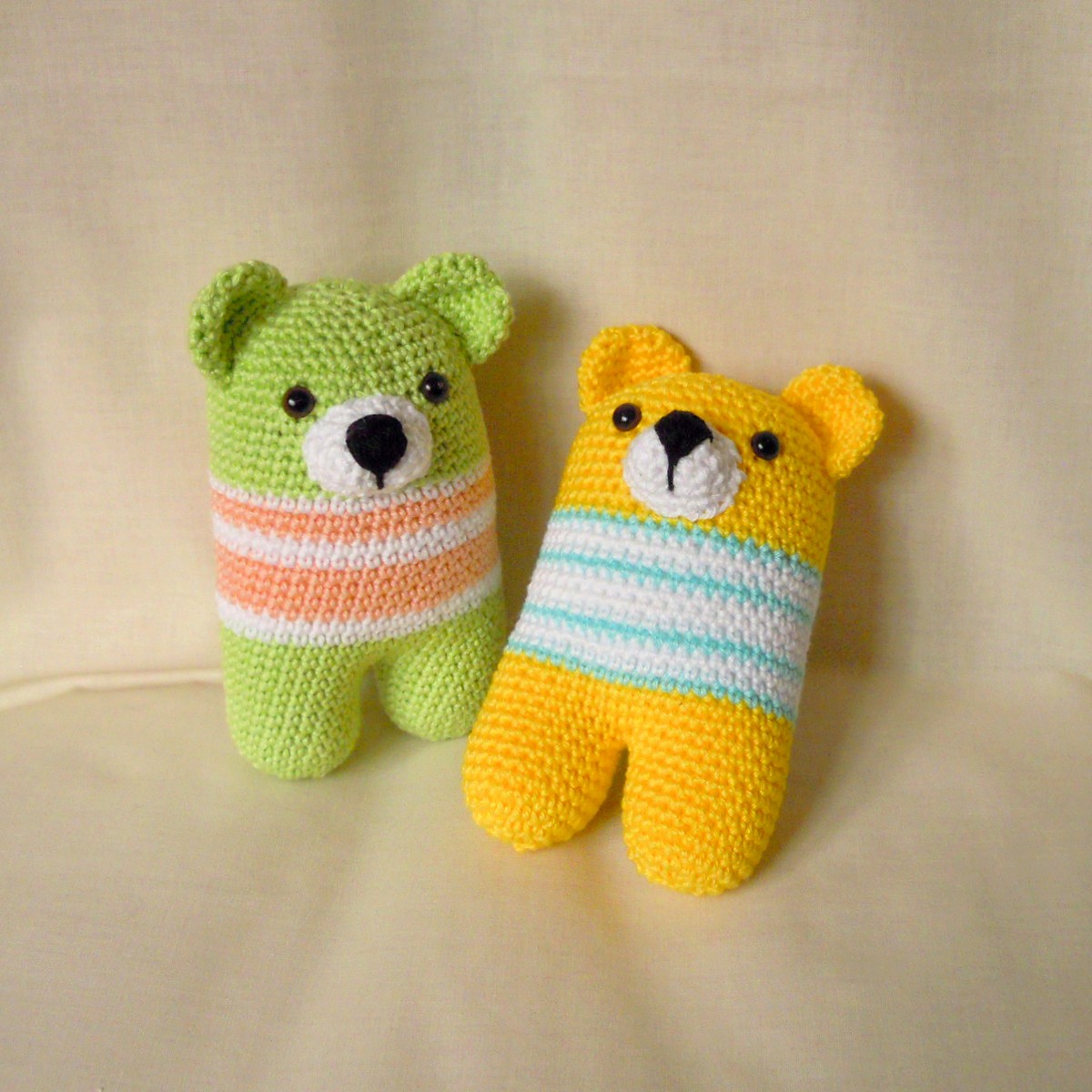 Chrastítko medvídek HACH-10b- zelený