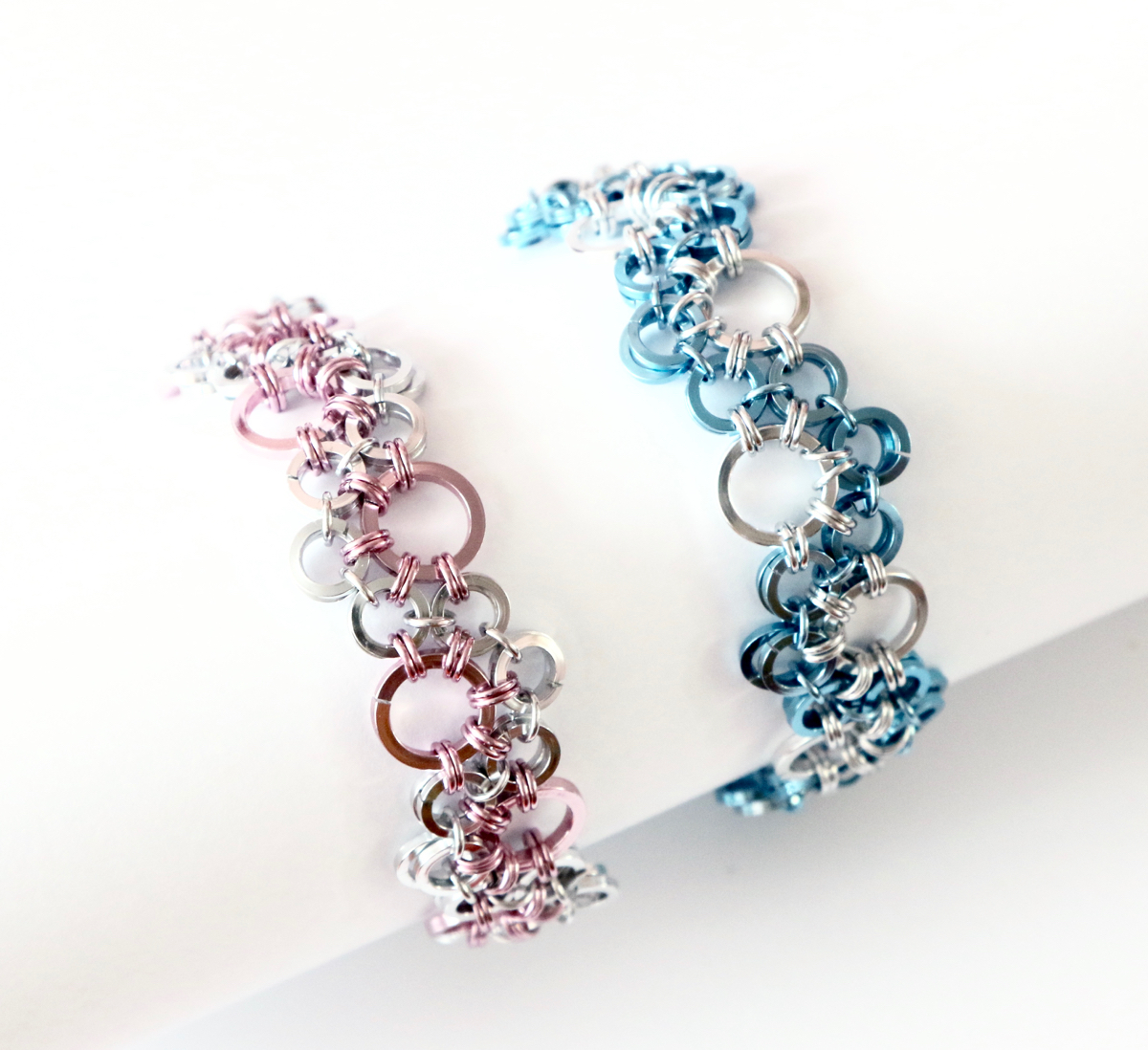 Tančící krajka růžová nebo tyrkys 