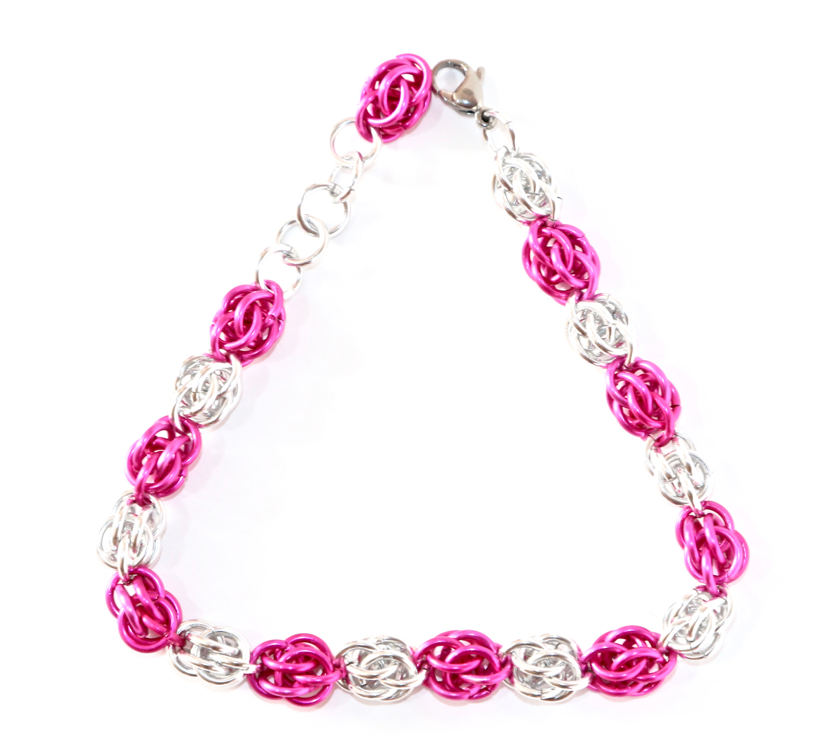 Růžové krůpěje v náramku