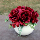 Rubínové růže v keramické kouli_dekorace na stůl