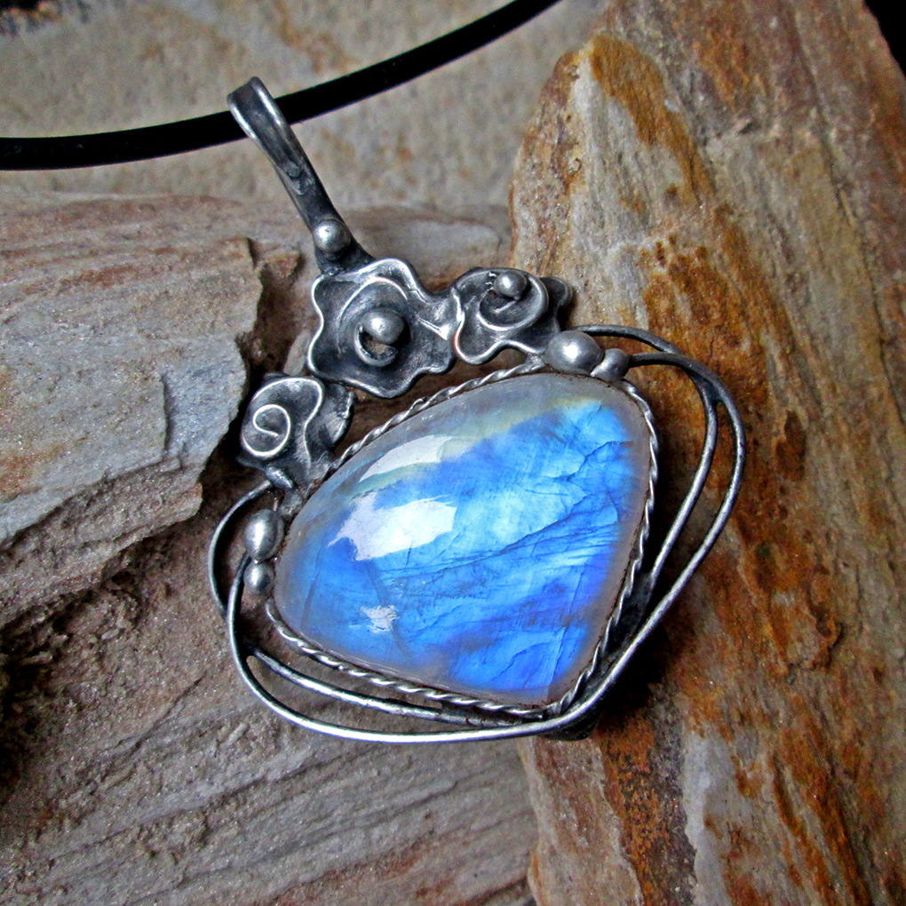 Měsíční kámen III.