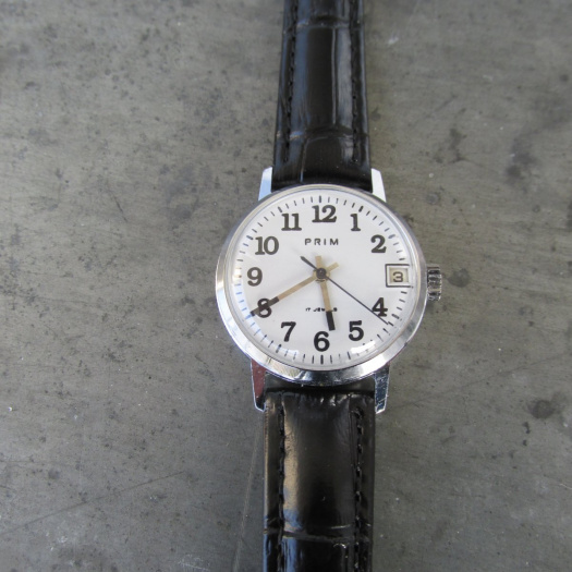 VZÁCNÉ NÁRAMKOVÉ HODINKY PRIM - TYP 66 629 1.1 Z ROKU 1993  s datumem