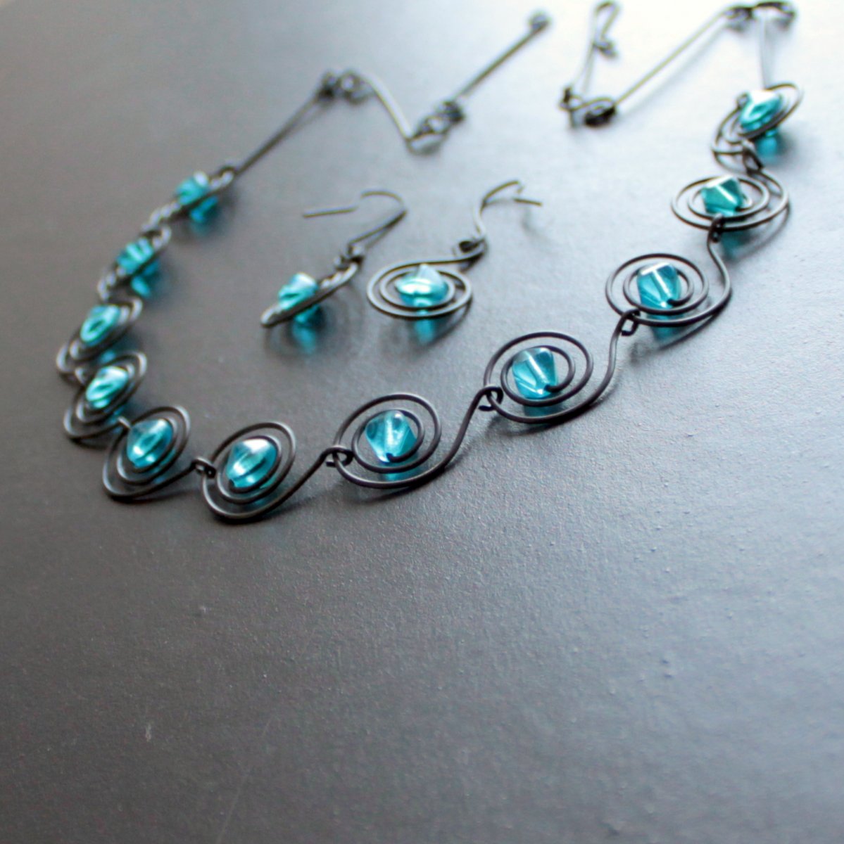 MODRÉ KOSODÉLNÍKY VE SPIRÁLÁCH