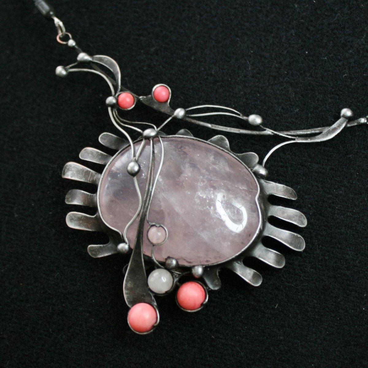 Velký náhrdelník - růženín 