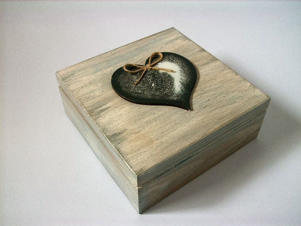 Dřevěná krabička na cokoli... no.687