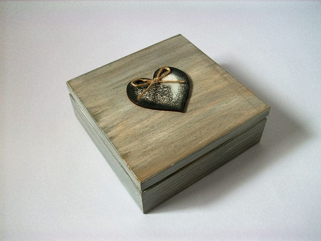 Dřevěná krabička na cokoli... no.686