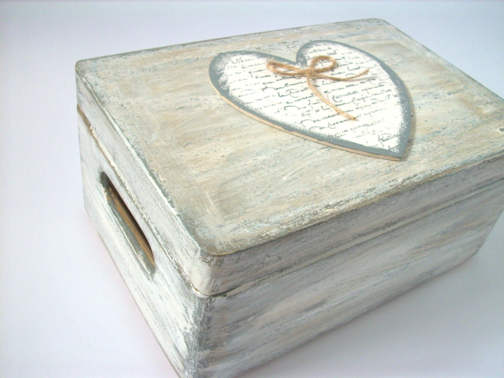 Patinovaná maxi truhla...no.519