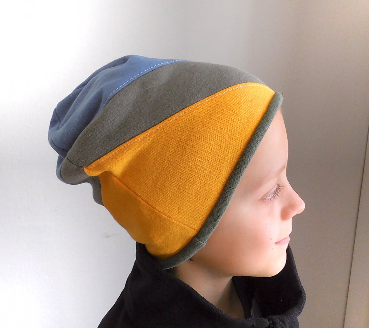 čepice KHAKI,MODRÁ,ŽLUTÁ