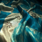 Modrobílý hedvábný šátek