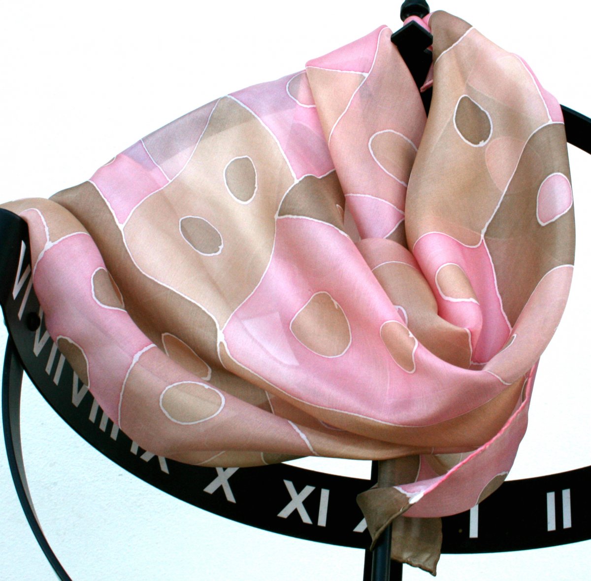 Hedvábný šátek: Puntíky hnědo-růžové