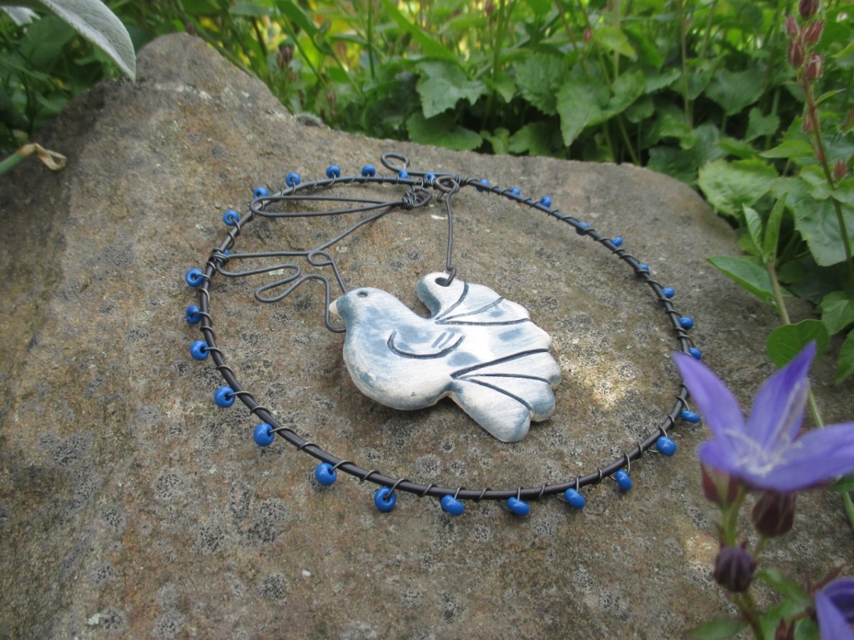 Drátovaný obrázek, holubička