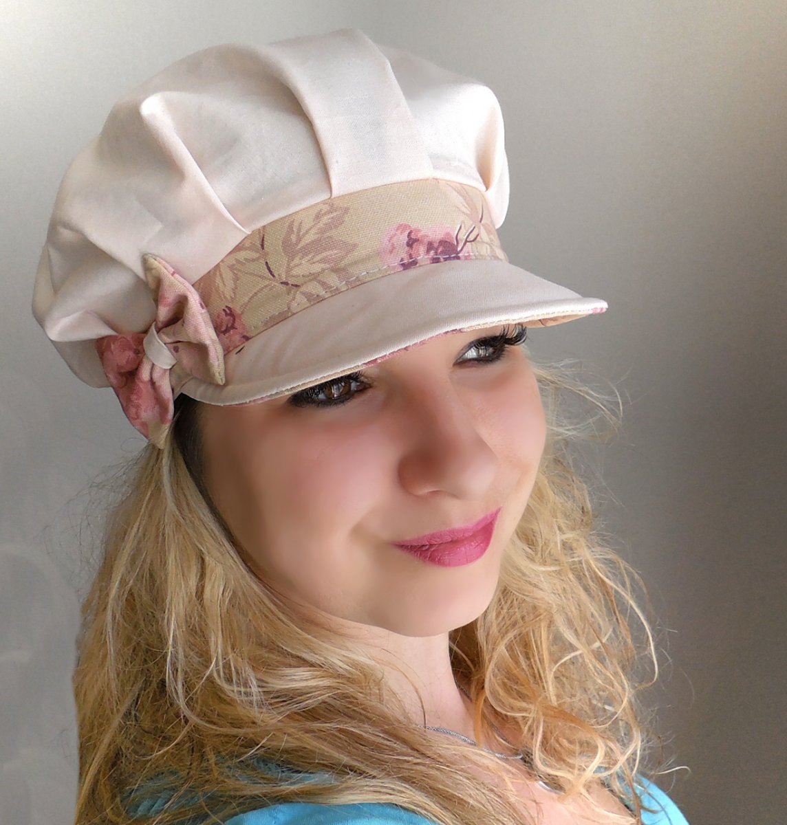 čepice ,bekovka kšiltovka béžová +režná s kytkami