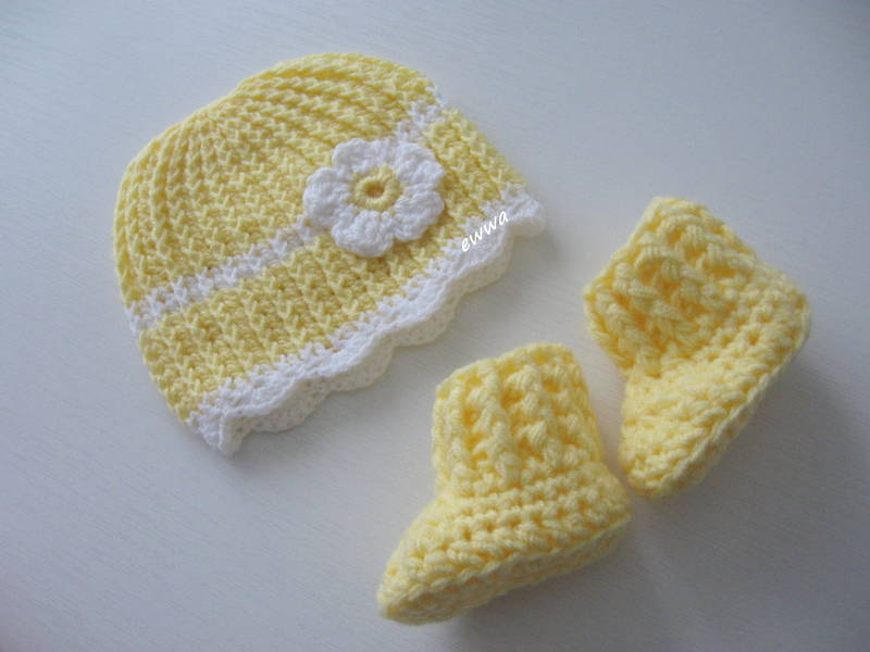 Čepička + botičky pro mimi