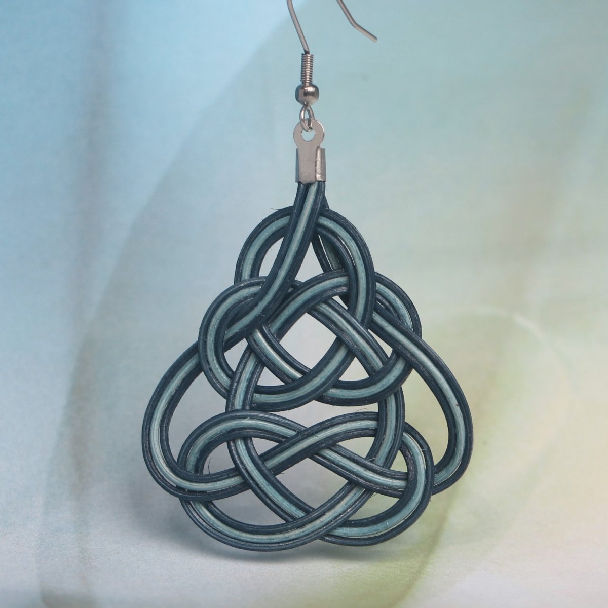 Propletené modré II.