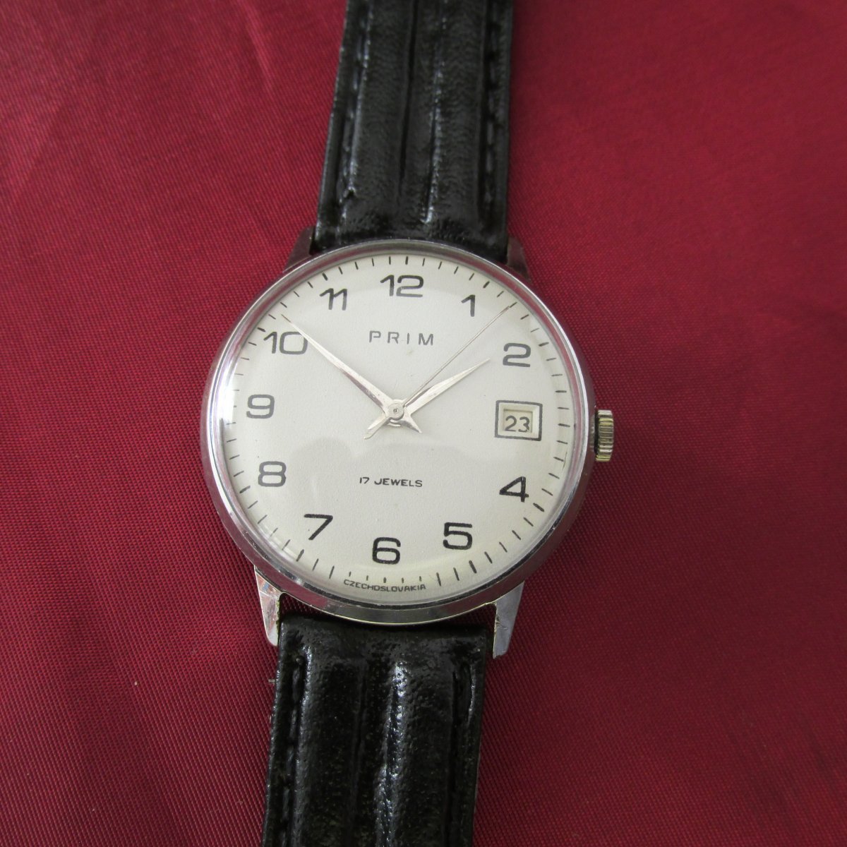 Náramkové hodinky PRIM s datumem z roku 1970