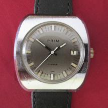 Hodinky Prim s datumem z roku 1975, masivní model