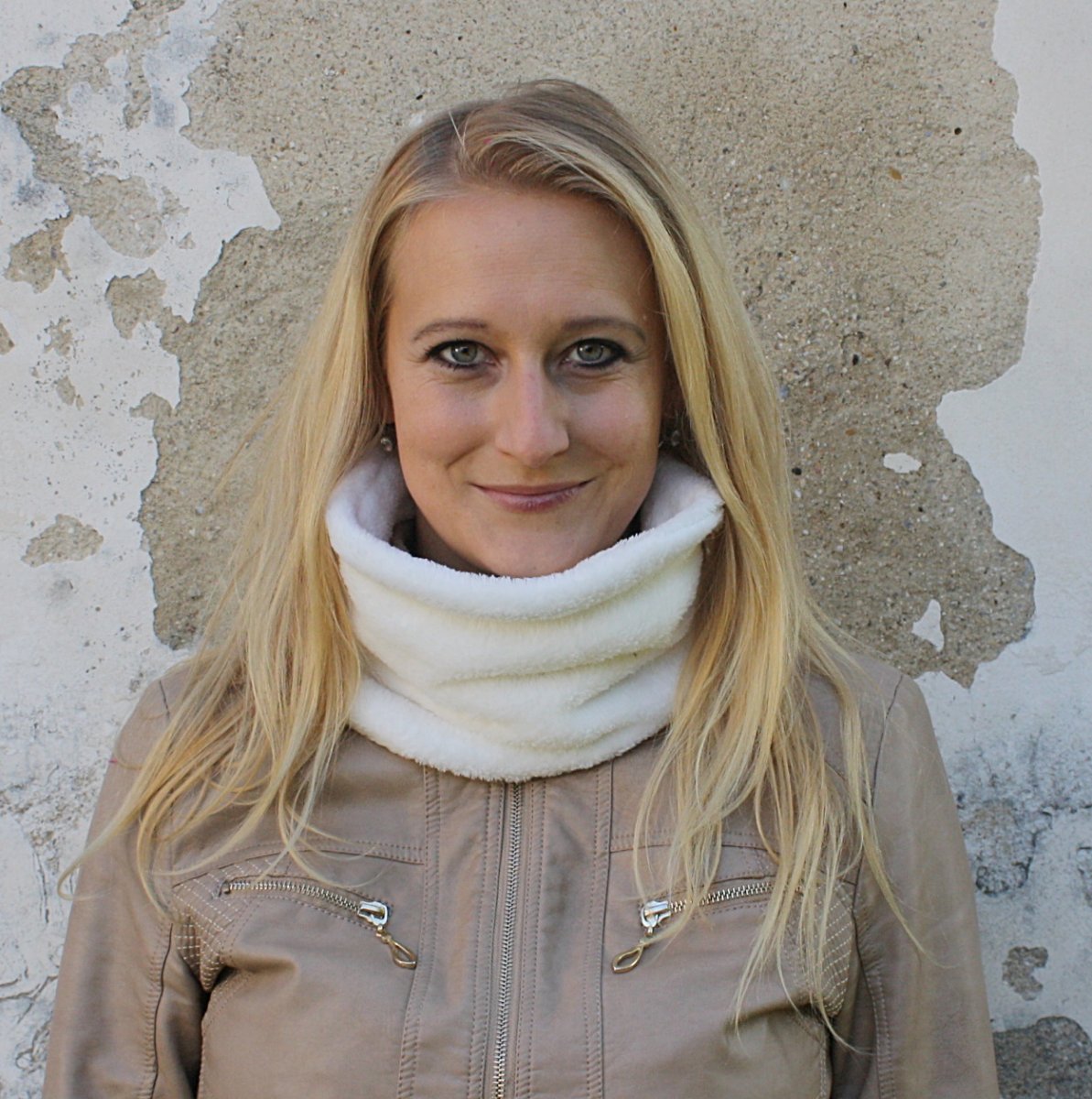 IHNED: DÁMSKÝ Chlupaťoučký nákrčník NA MÍRU