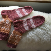 Ručně pletené ponožky-skořicepomeranč.Velikost:40-41