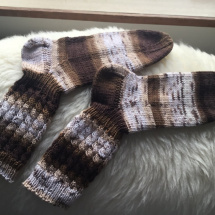 Ručně pletené ponožky-hnědé strakáčky.Velikost:38-39