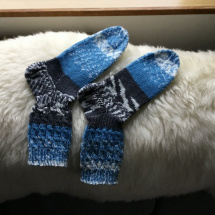 Ručně pletené ponožky-modrobílošedivé.Velikost:38-39