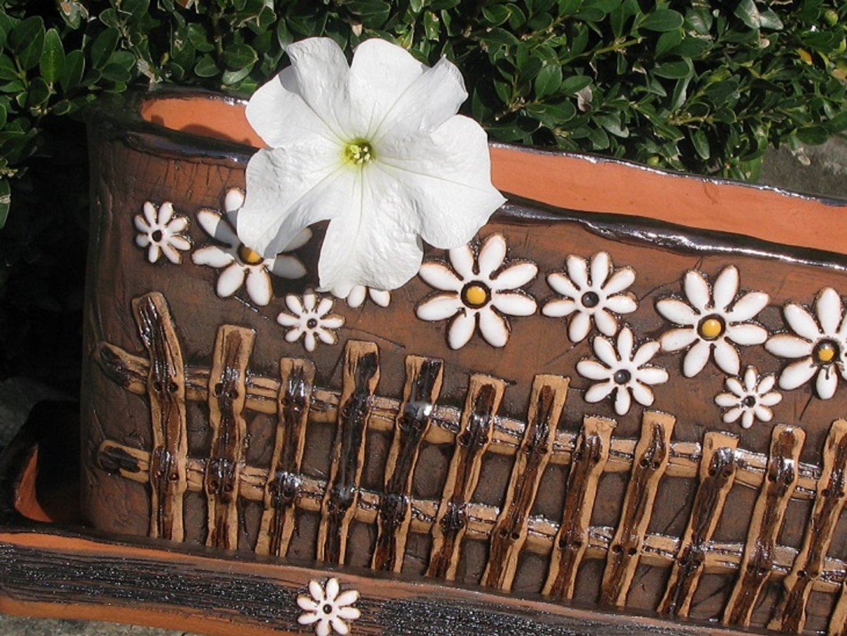 Truhlík 35 cm - tmavý