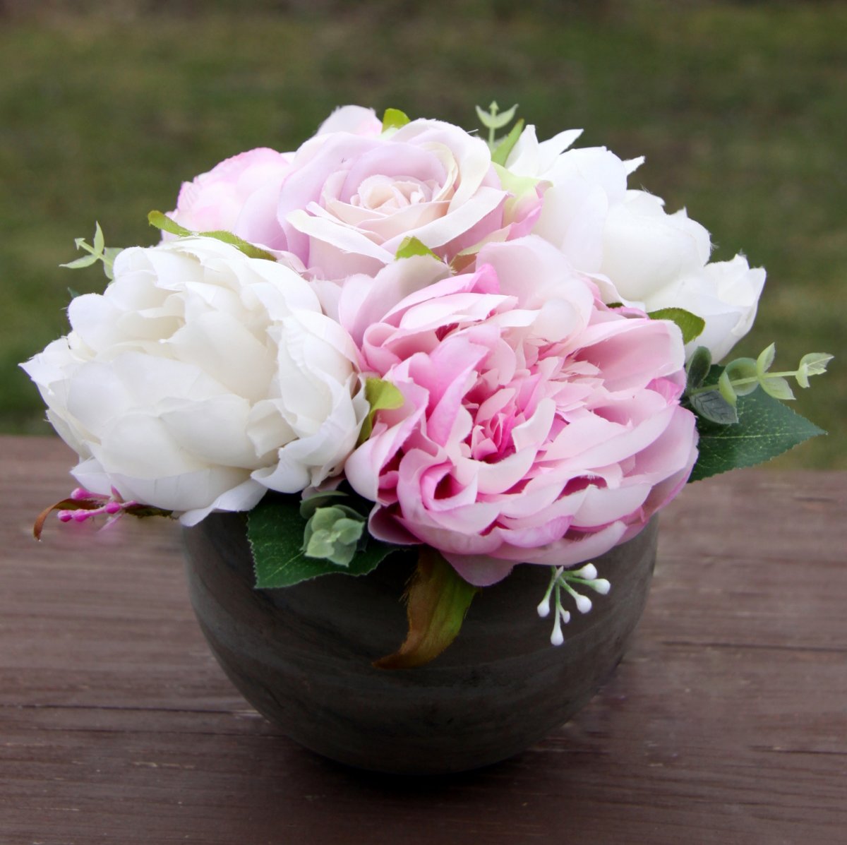 Pivoňky na sněhu_dekorace na stůl