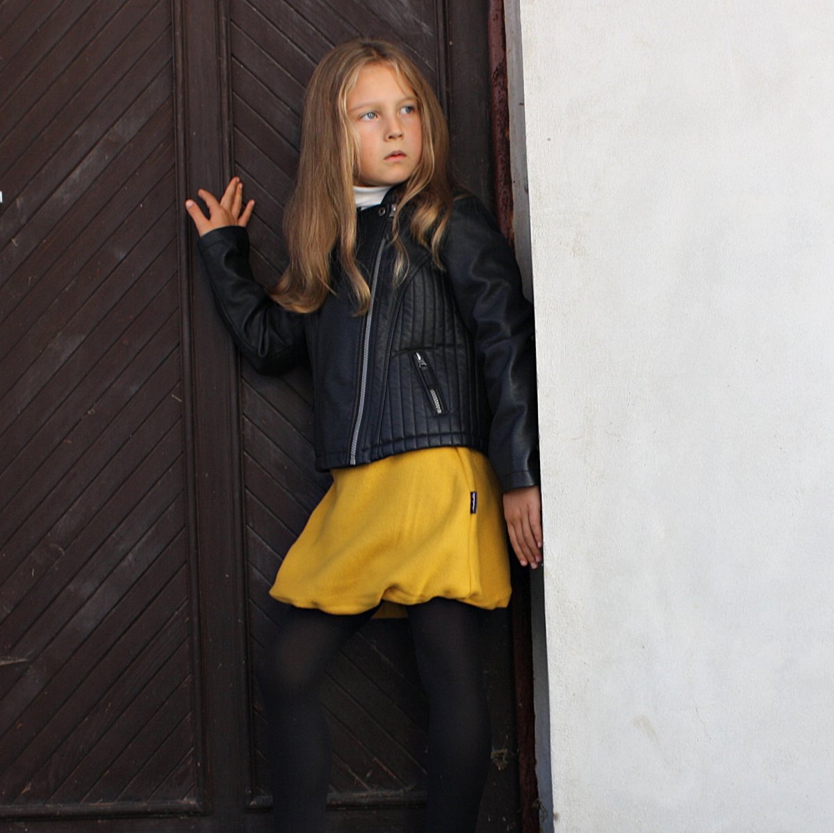 IHNED: DÍVČÍ SUKNĚ - NA MÍRU 