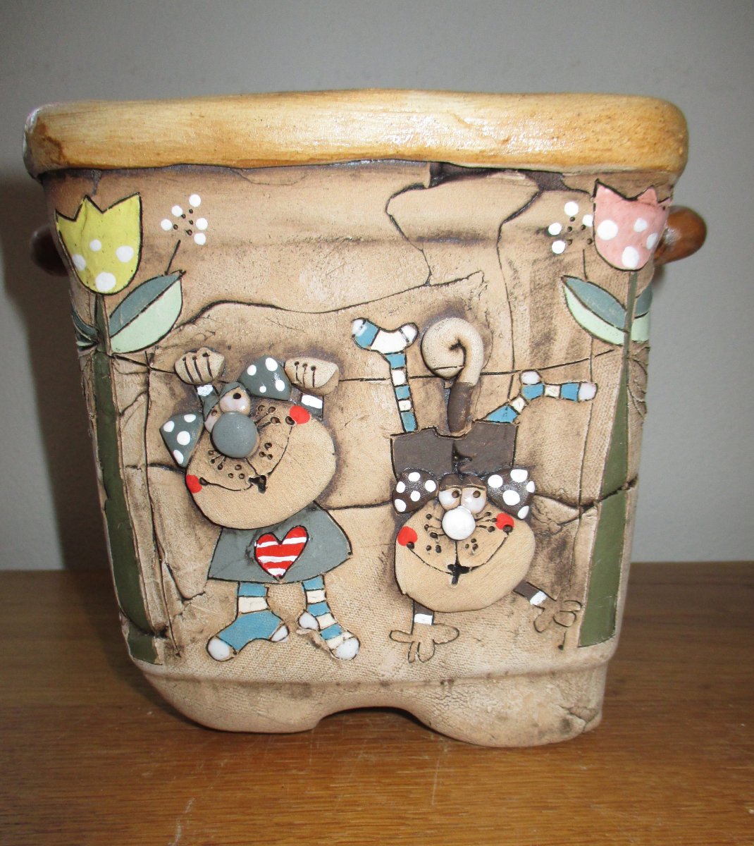 Hranatý obal na květináč - Kočky