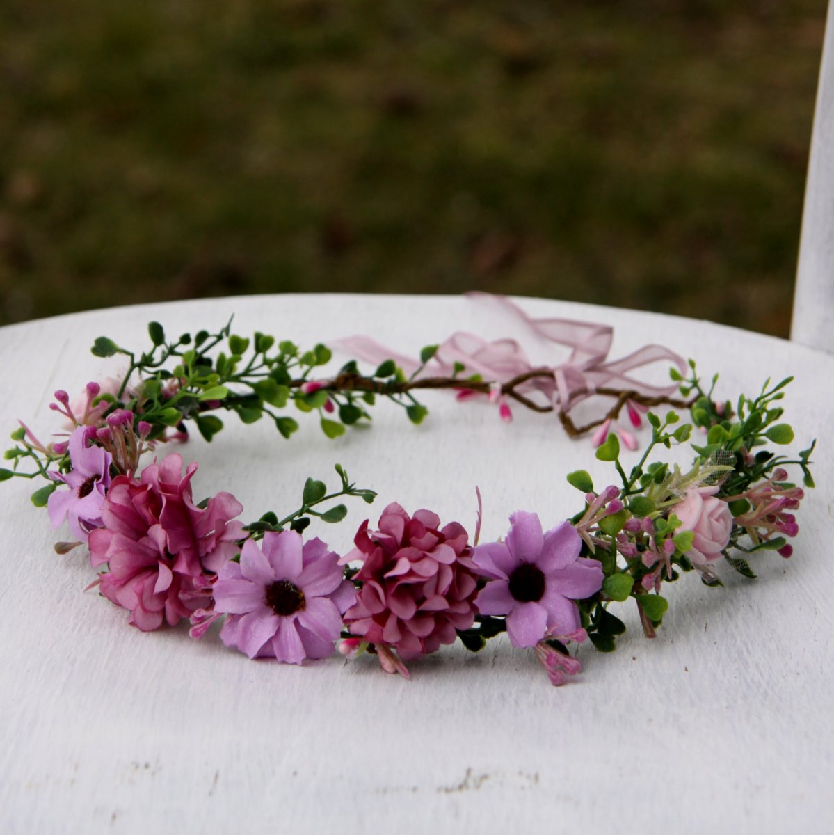 Květinový věneček do vlasů v šeříkových odstínech