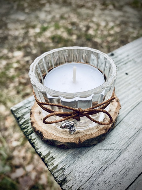 Kerský dubový svícen