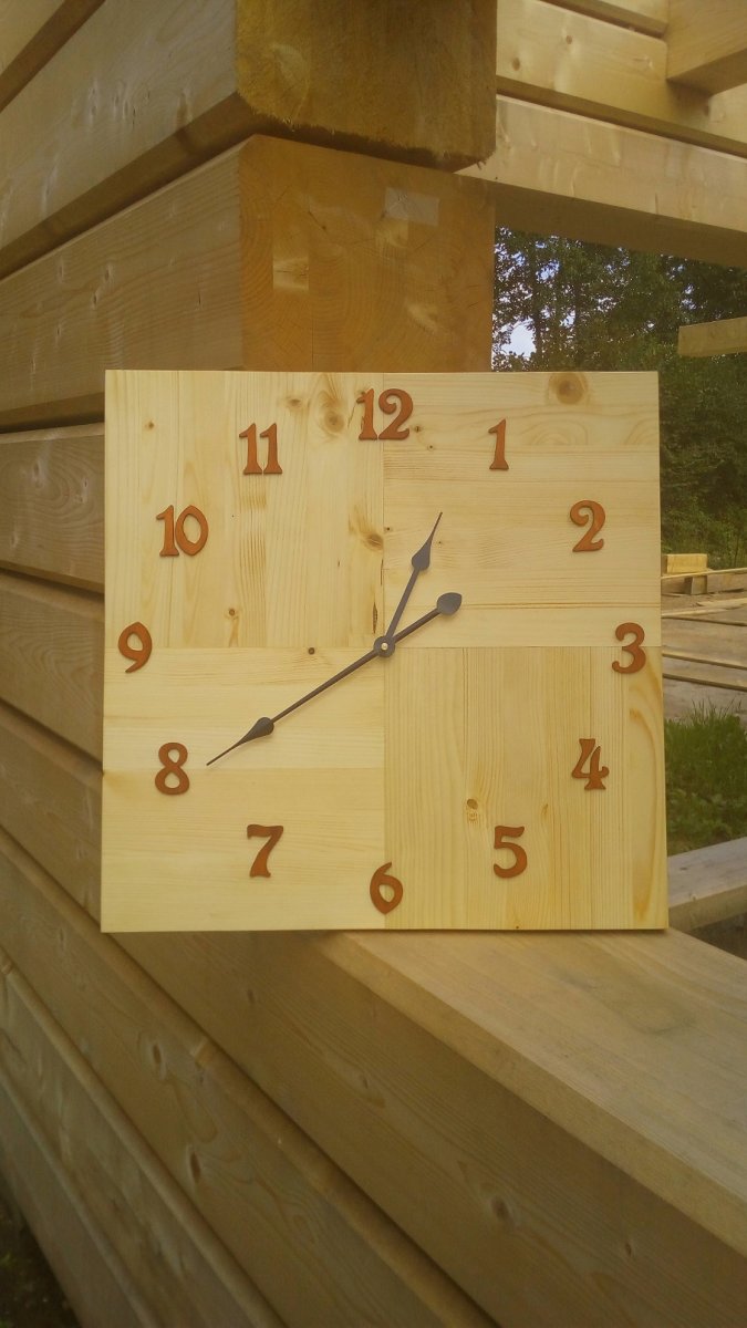 Smrkové hodiny velké