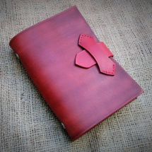 Kožený zápisník - karisblok A6, mahagon, červená