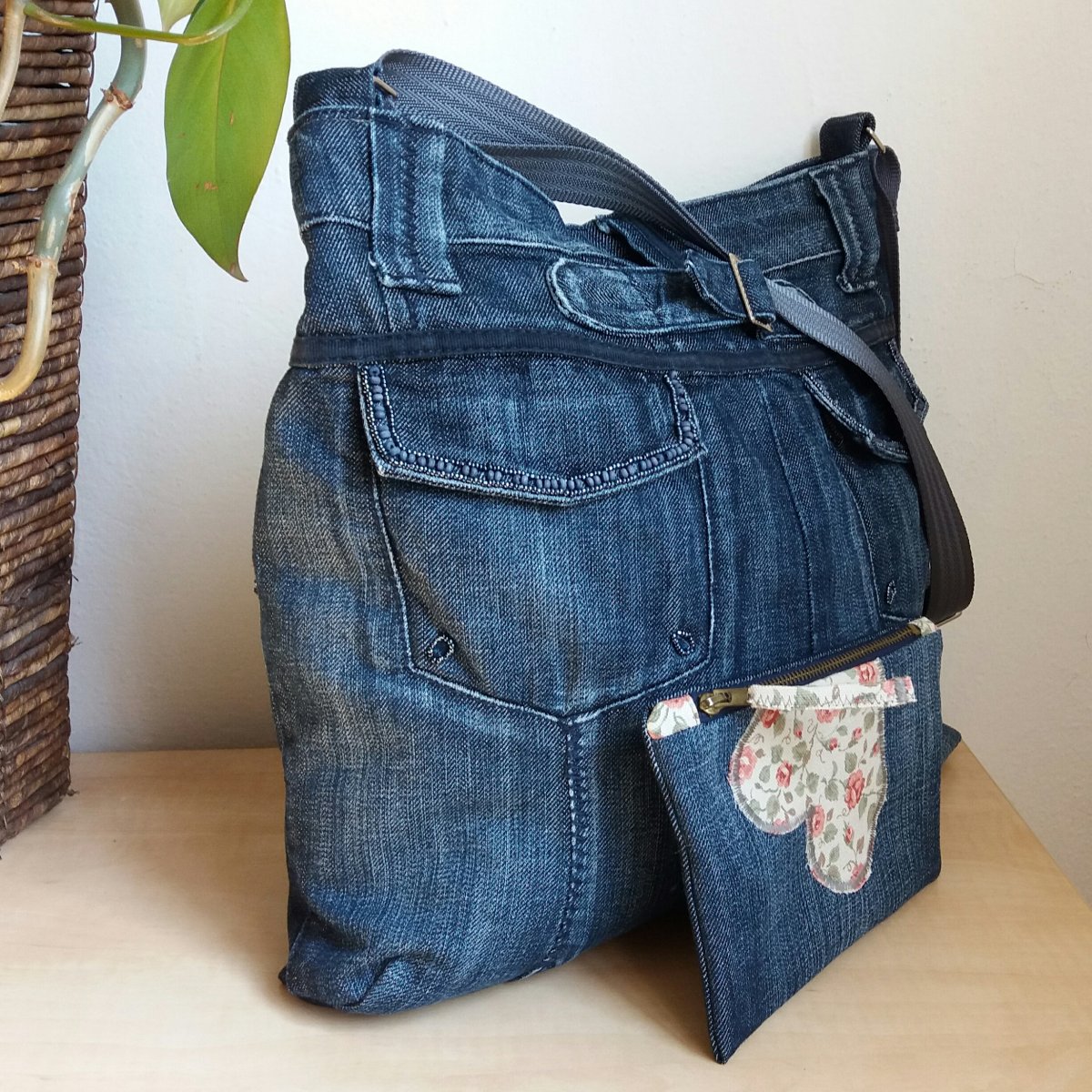 Džínová s korálky