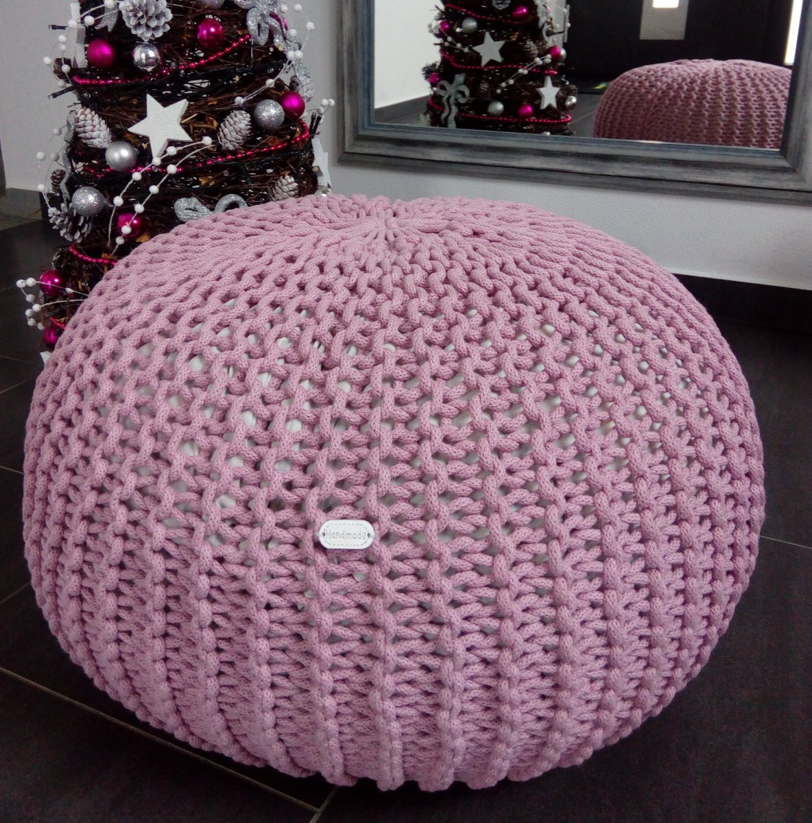 Starorůžový puff z bobbin šňůr