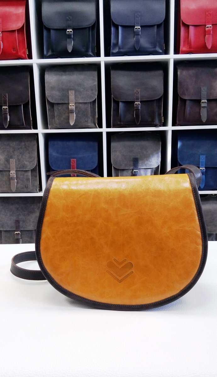 Midi kožená kebelka 