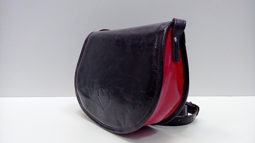 Mini kožená kabelka - růžová s fialovou klopou