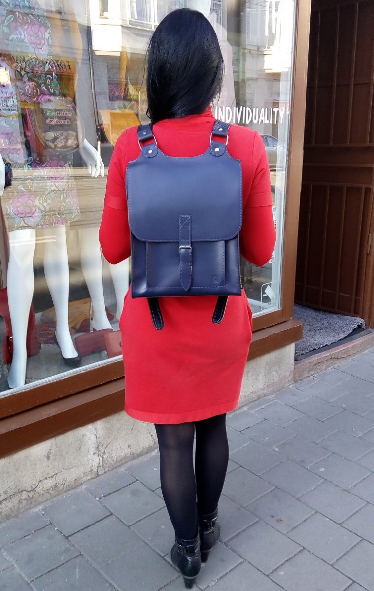 Kožený batoh tmavěmodrý