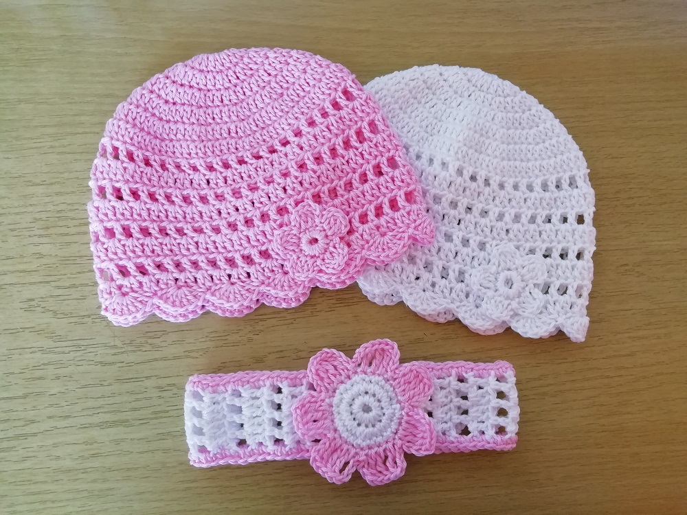 Háčkované dírkované čepičky + čelenka bavlna